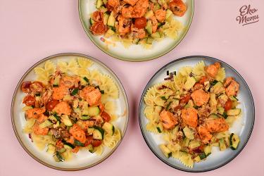 Farfalle met kip en courgette